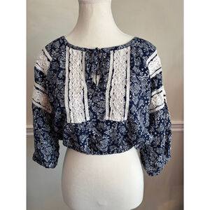 MINKPINK Navy Floral Lace Crop Blouse Medium